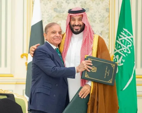 The Kingdom of Saudi Arabia and Pakistan Sign Mutual Security Treaty